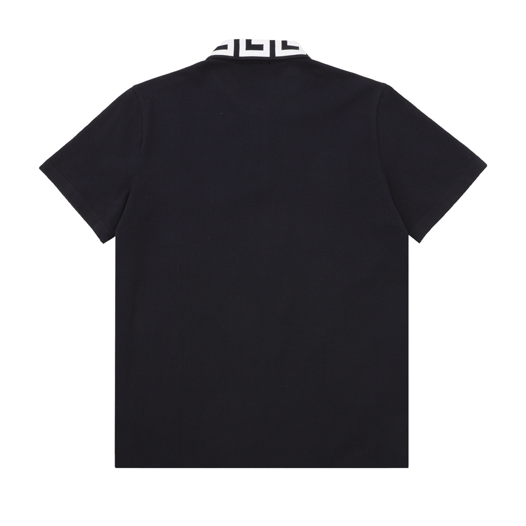 Polo shirt with portrait embroidery on chest