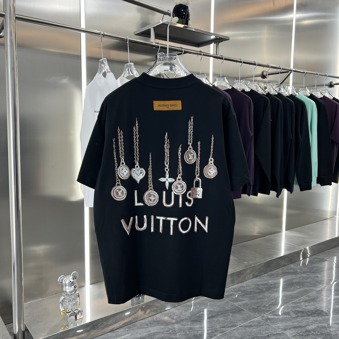 Hand-painted embroidered T-shirt