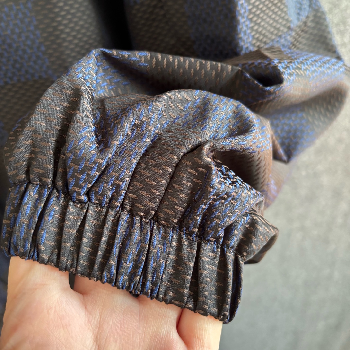 Stand collar long sleeve woven jacket