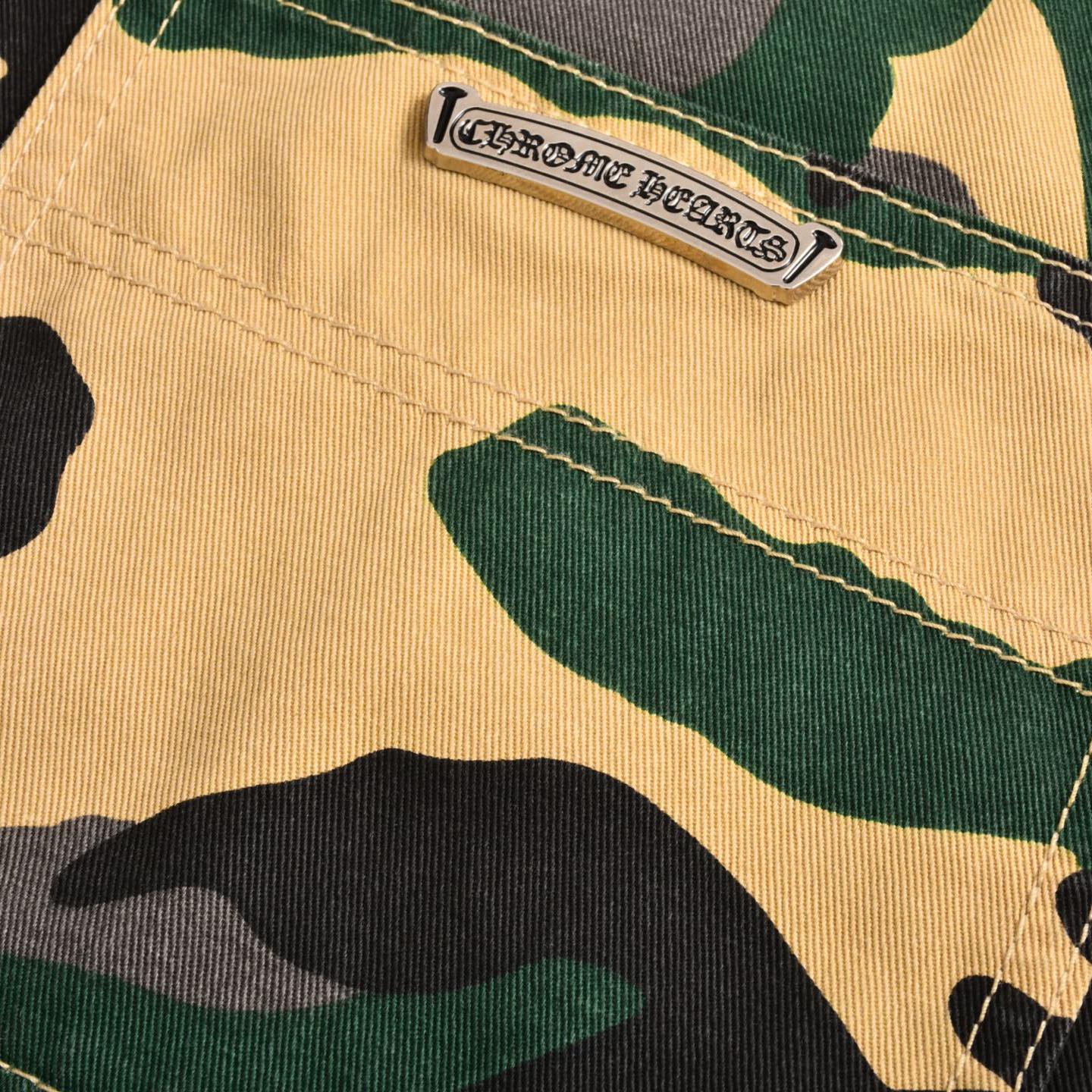 Cross camouflage shorts