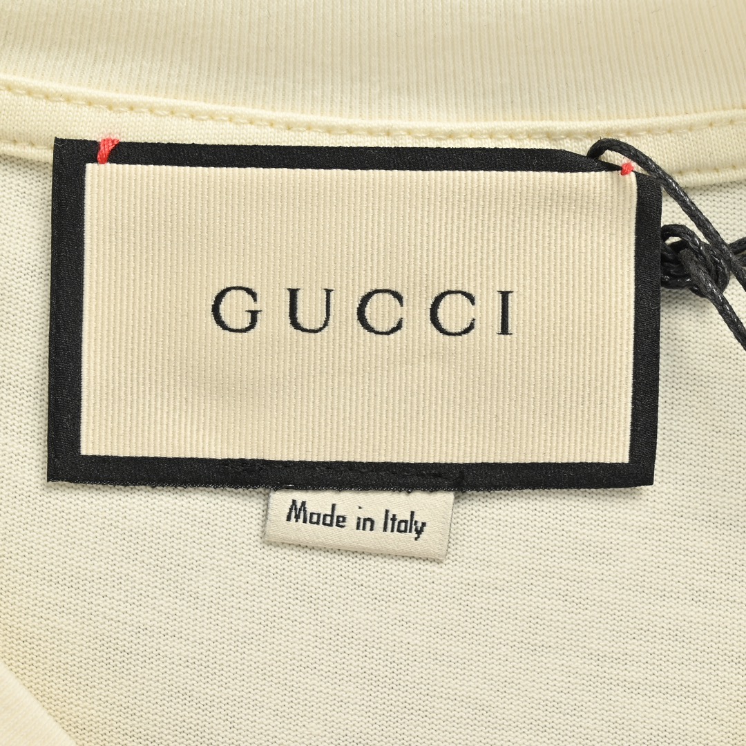 Monogram patch bear embroidered T-shirt