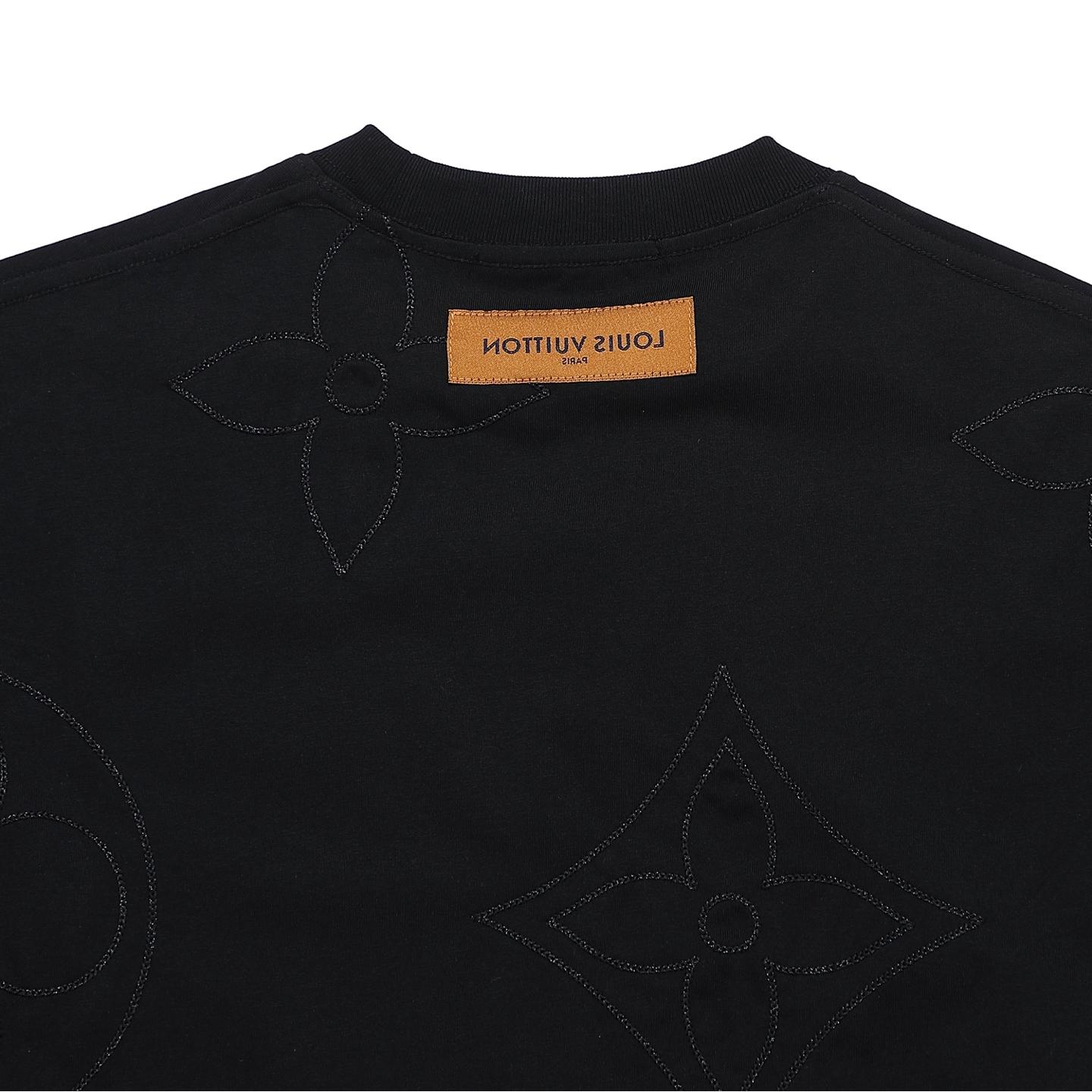 Chain Embroidery Round Neck Short Sleeve T-Shirt