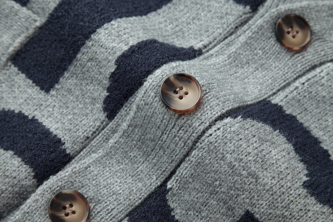 Guc 24SS intarsia all-over print sweater