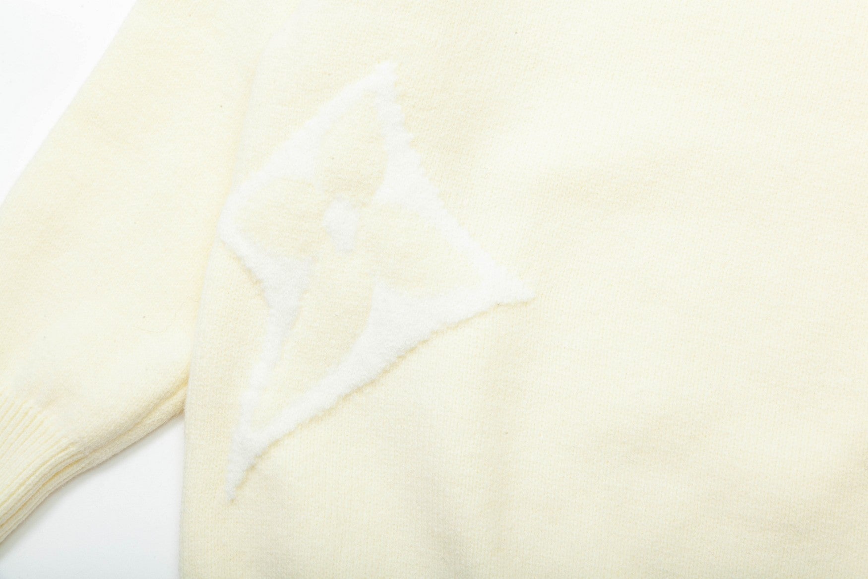 New High Quality Soft Sweater