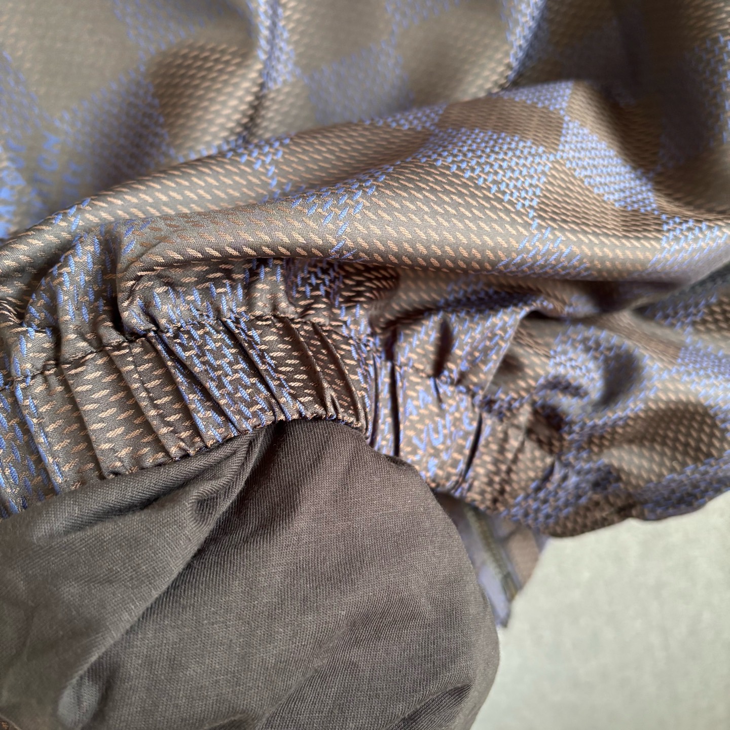 Stand collar long sleeve woven jacket