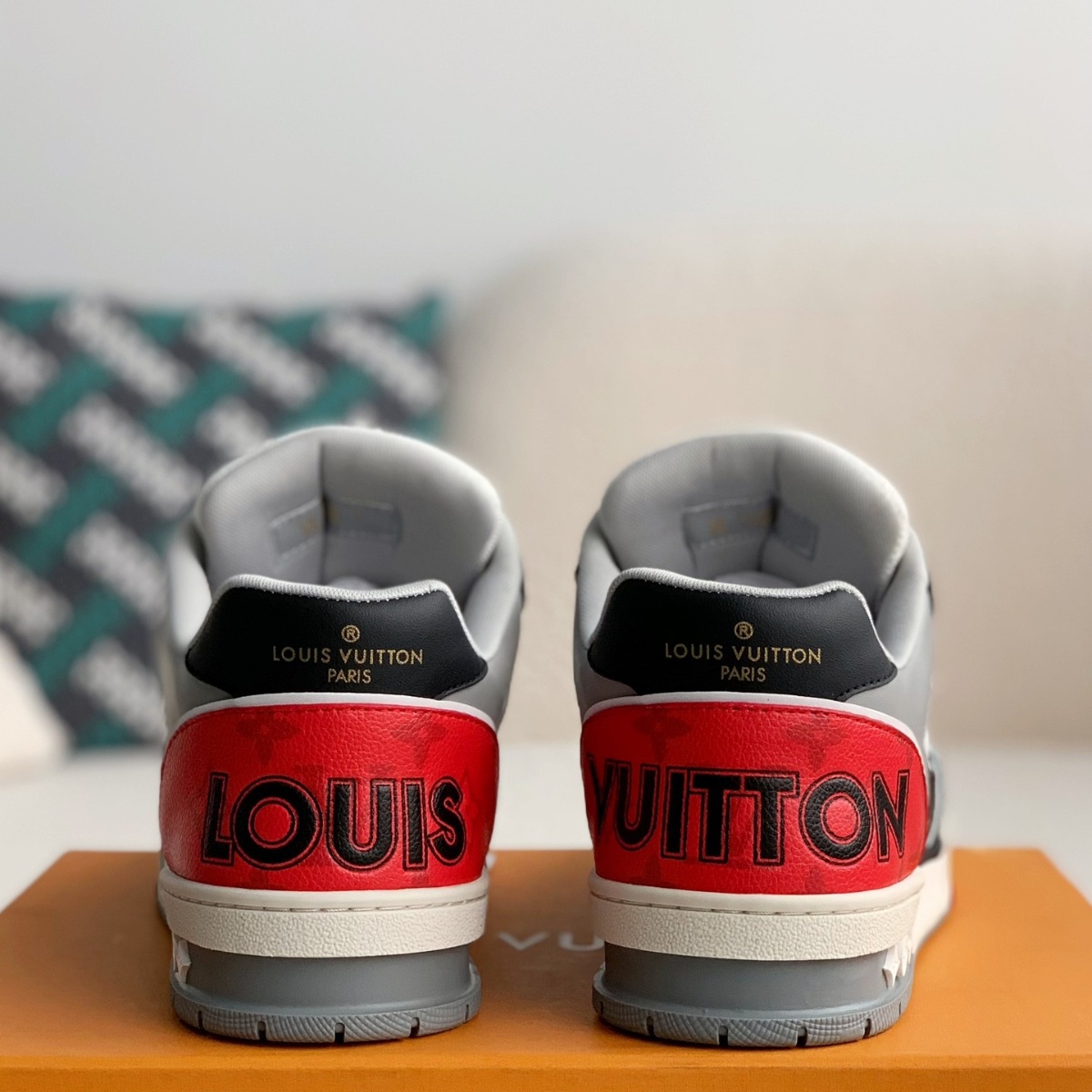 Trainer Black Red Monogram Flower