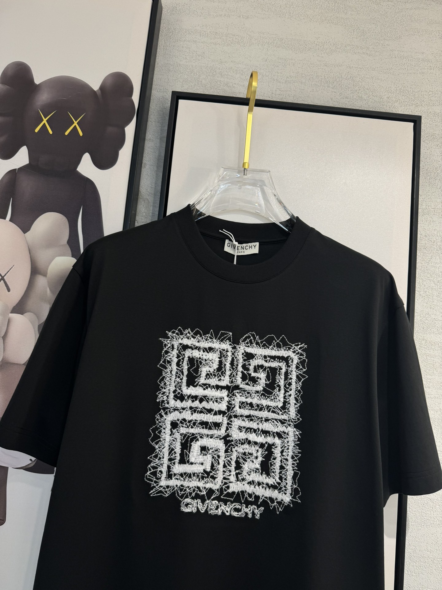 Embroidered Willow T-shirt