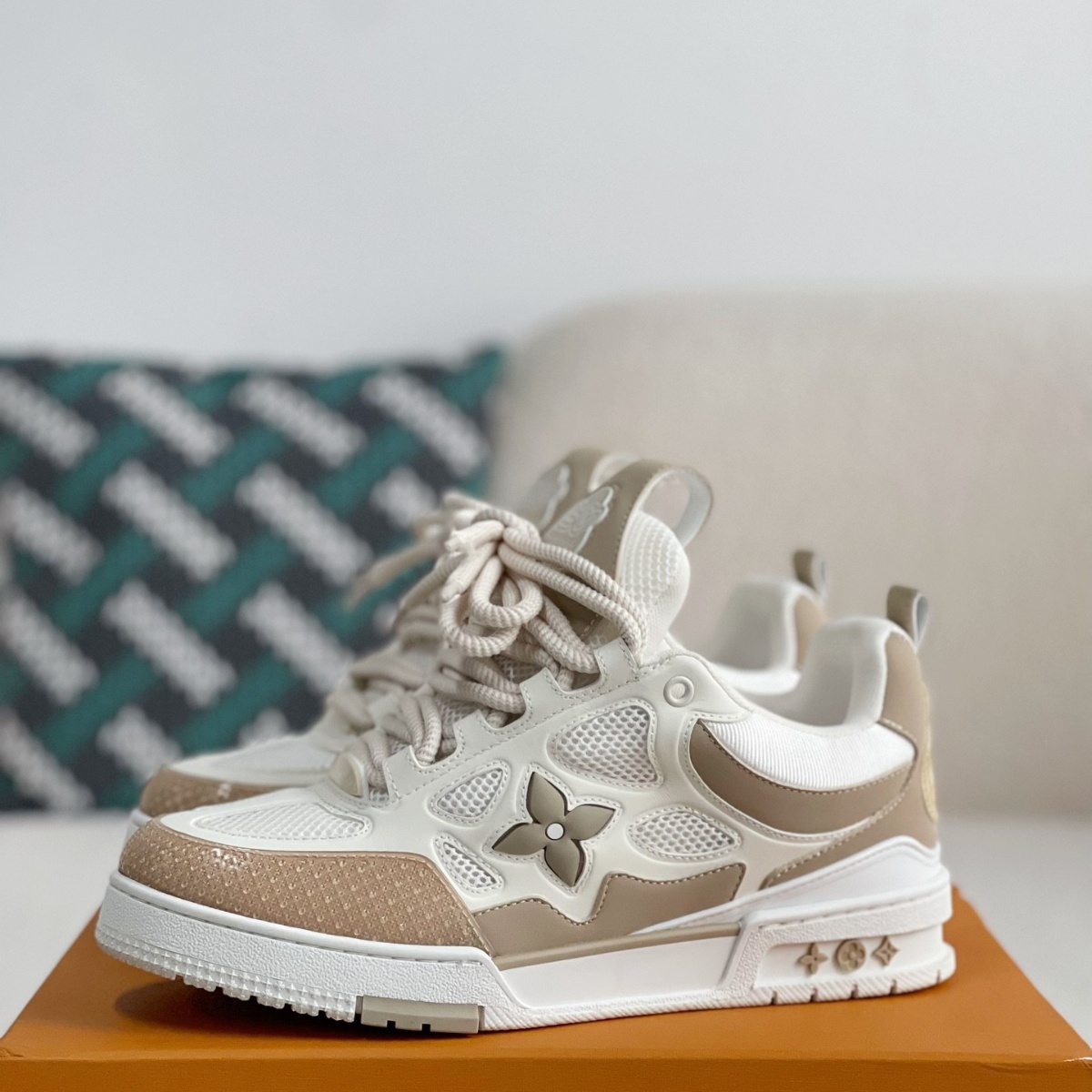 Skate Sneaker Beige White