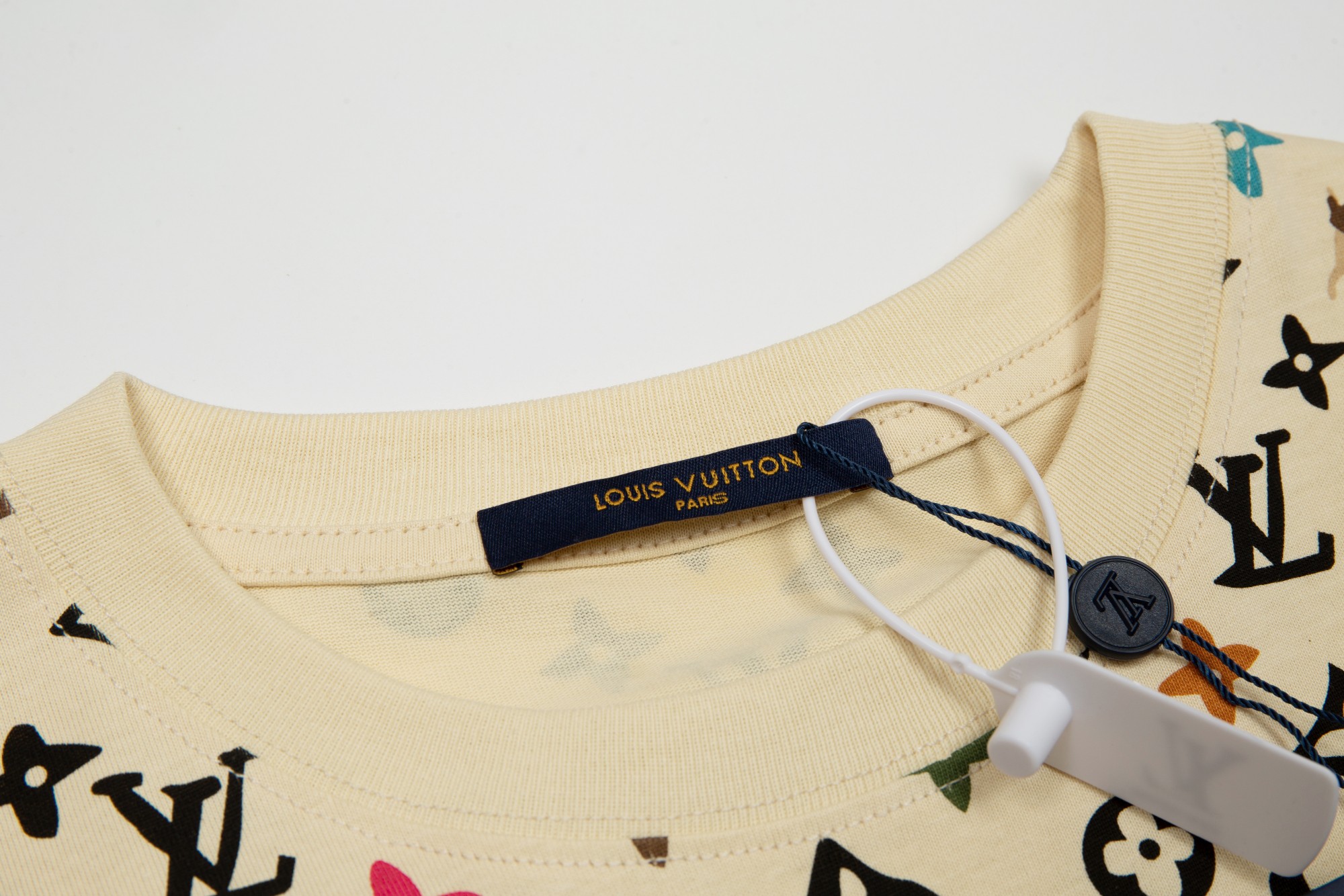 Men's short-sleeved shirt with puppy logo print