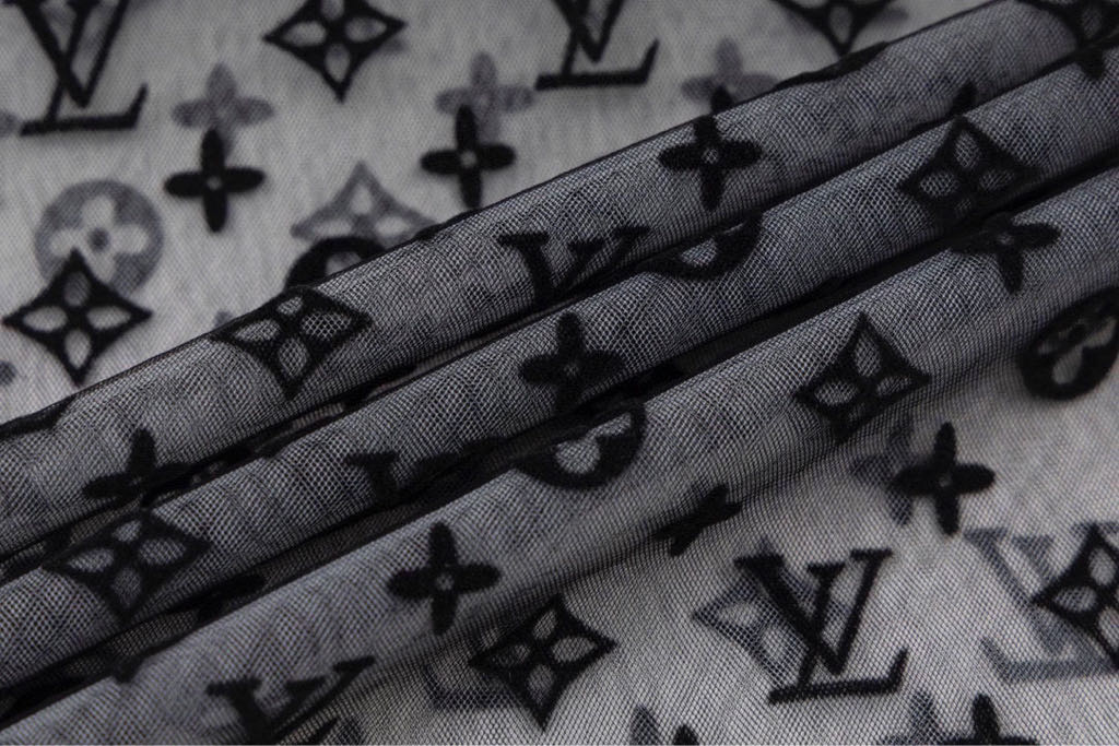 Overlapping black and white mesh T-shirt