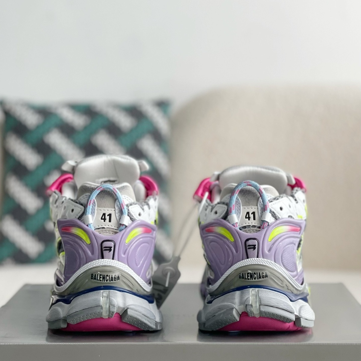 Runner rubber and mesh sneakers