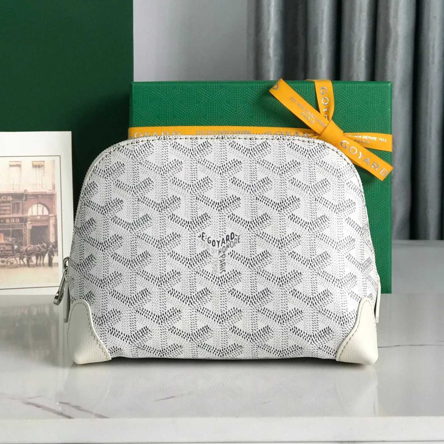 17 In White Canvas And Tan Calfskin Trim