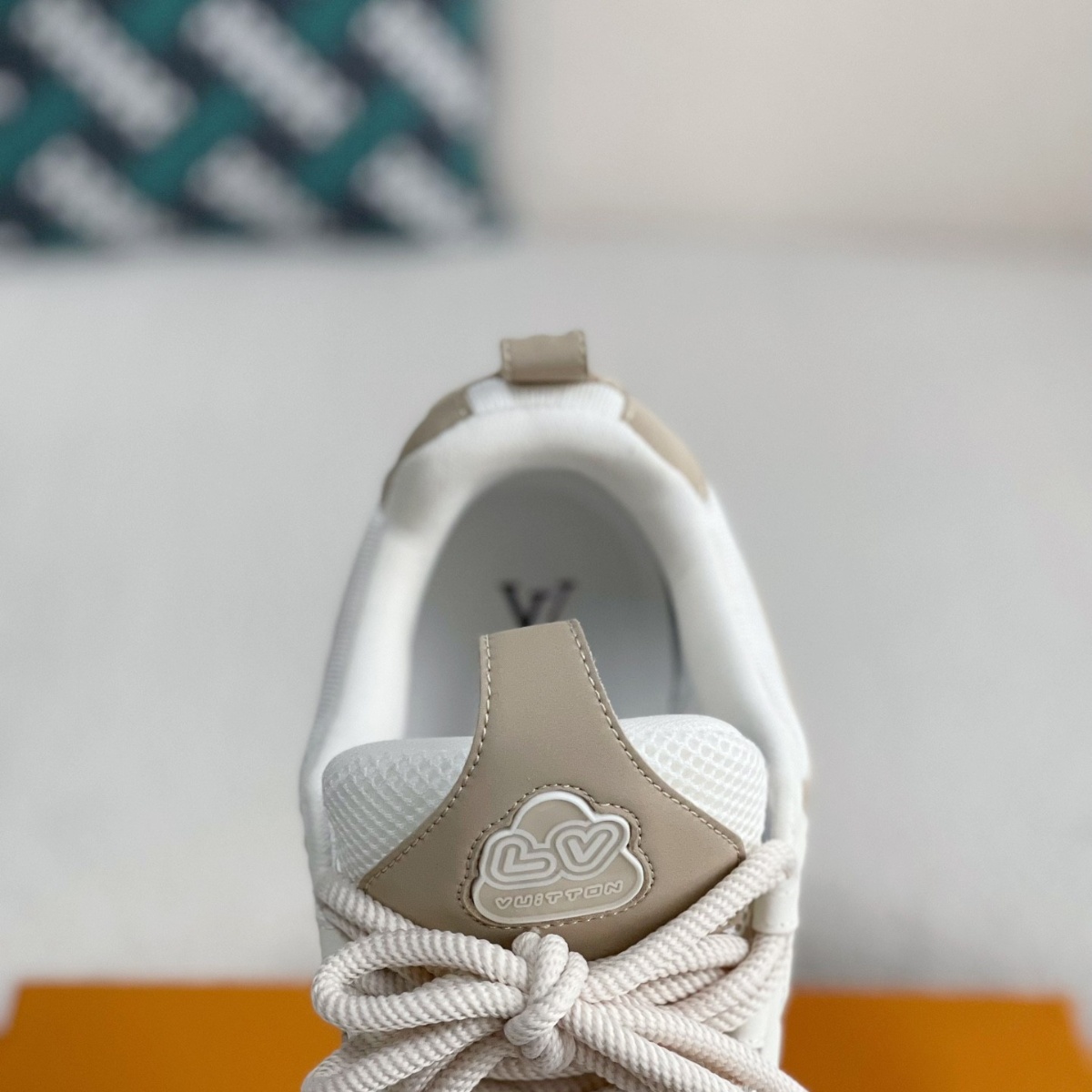 Skate Sneaker Beige White