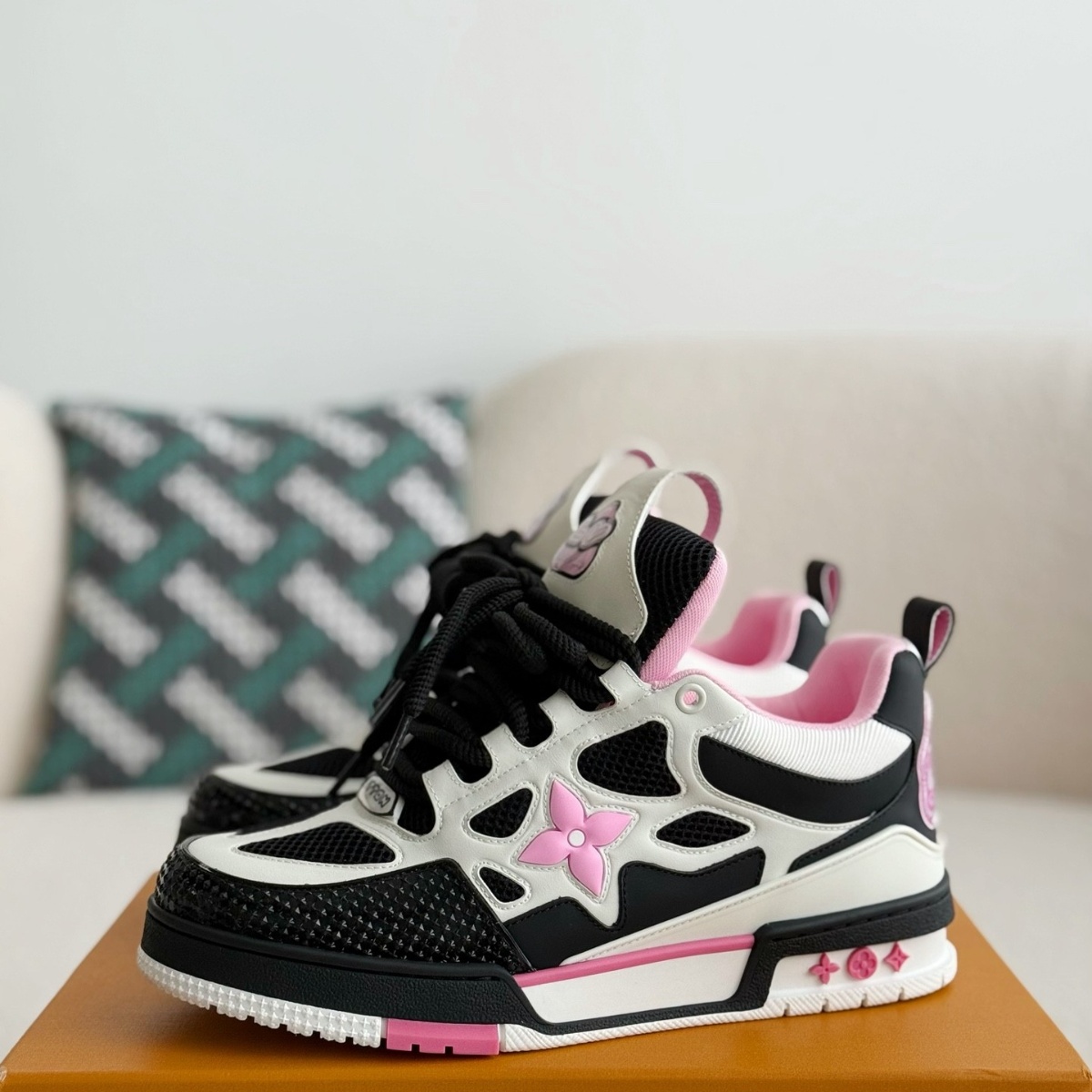 Black and pink couple sneakers