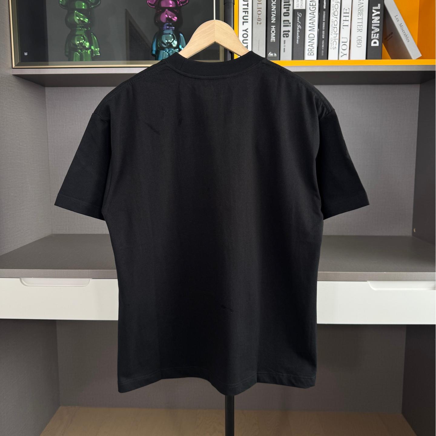 New Rainbow Heart Round Neck T-shirt