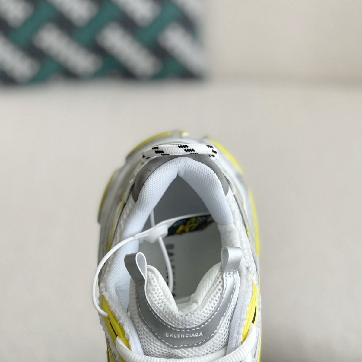 Men's Yellow Runner Metallic Sneakers