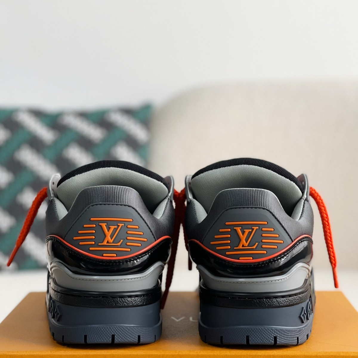 Trainer Maxi Black Orange Monogram