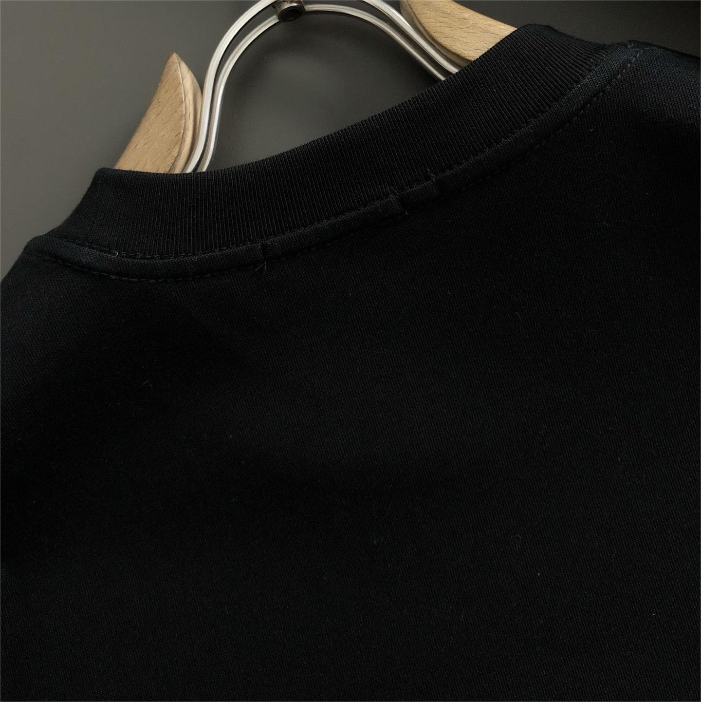 Latest leather embroidery short-sleeved T-shirt