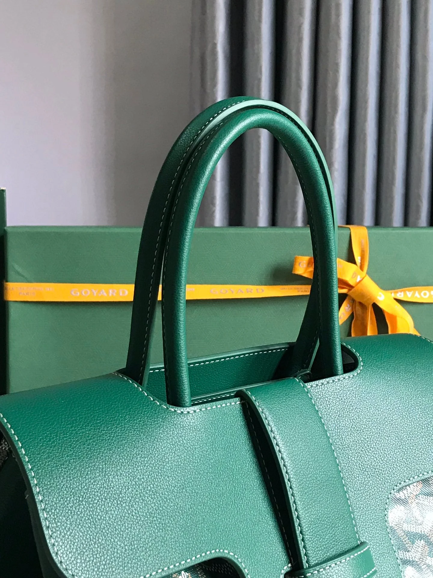 Bag 34 In Green Canvas And Calfskin