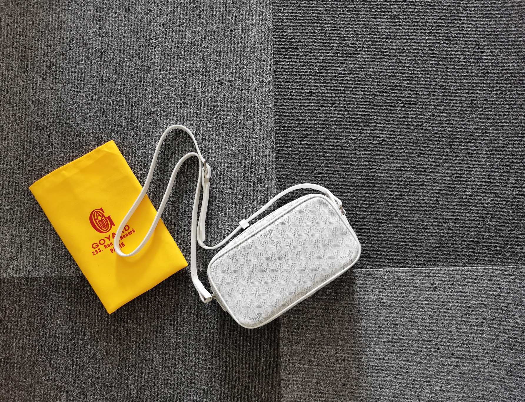 Cap-Vert Pm Bag 23cm White