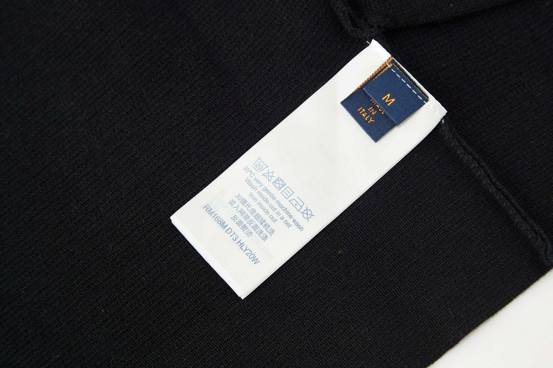 Knitted zip-up jacket