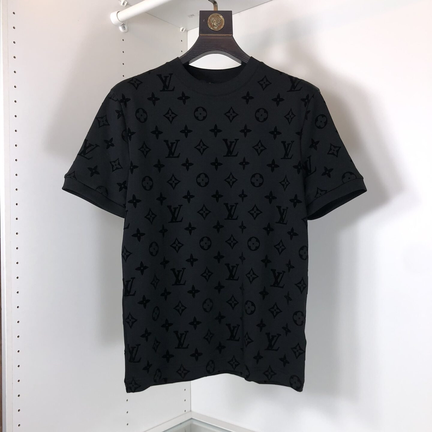 Round Neck Embroidered Short-Sleeved T shirt