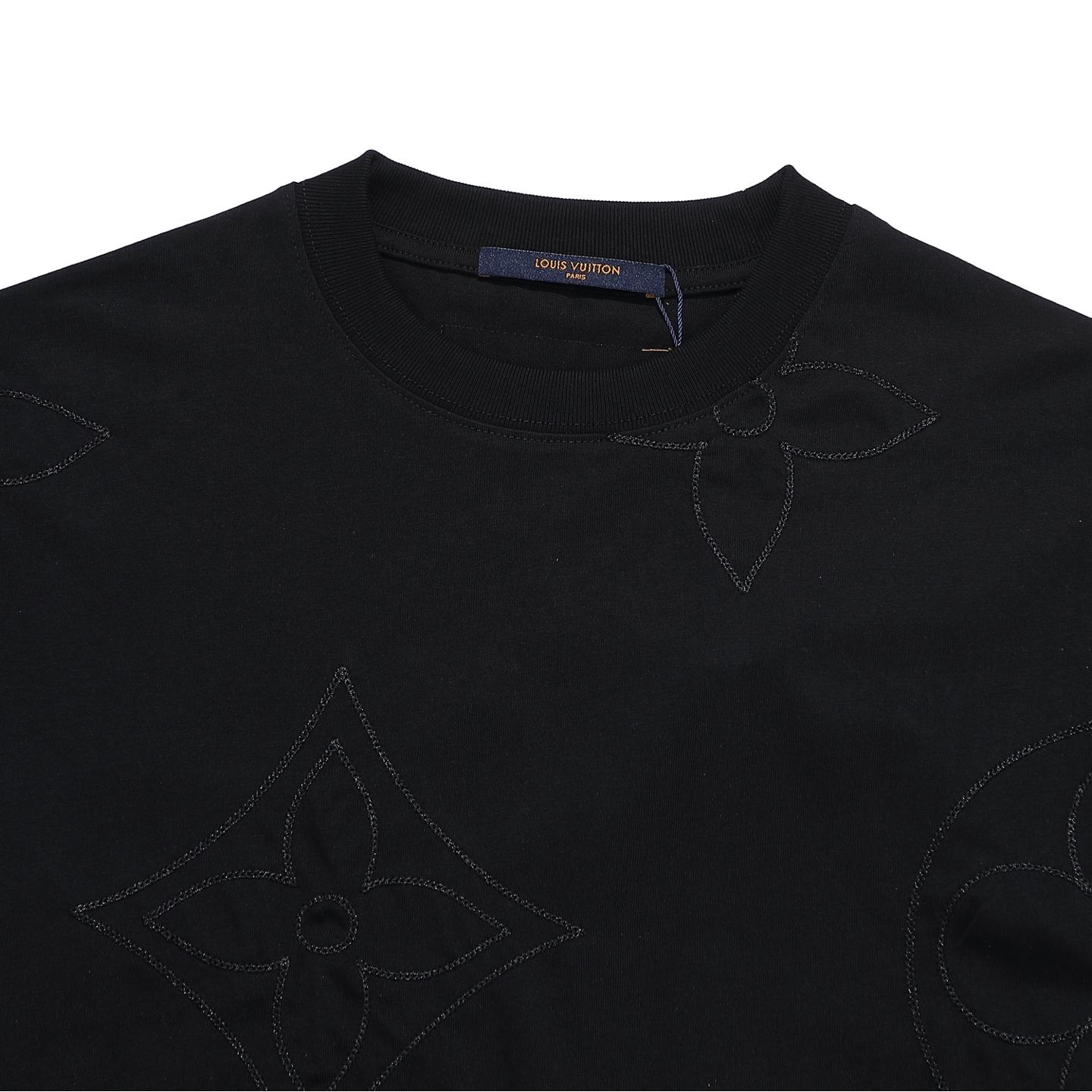 Chain Embroidery Round Neck Short Sleeve T-Shirt