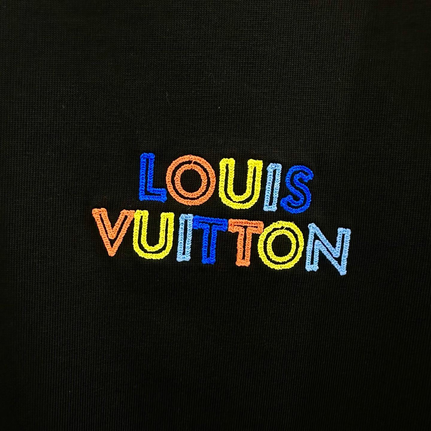 Embroidered appliqué lace T-shirt