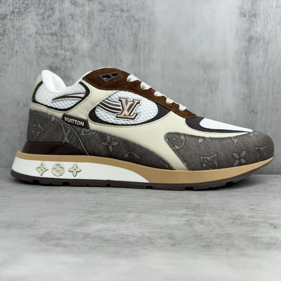 Embossed cowhide sneakers