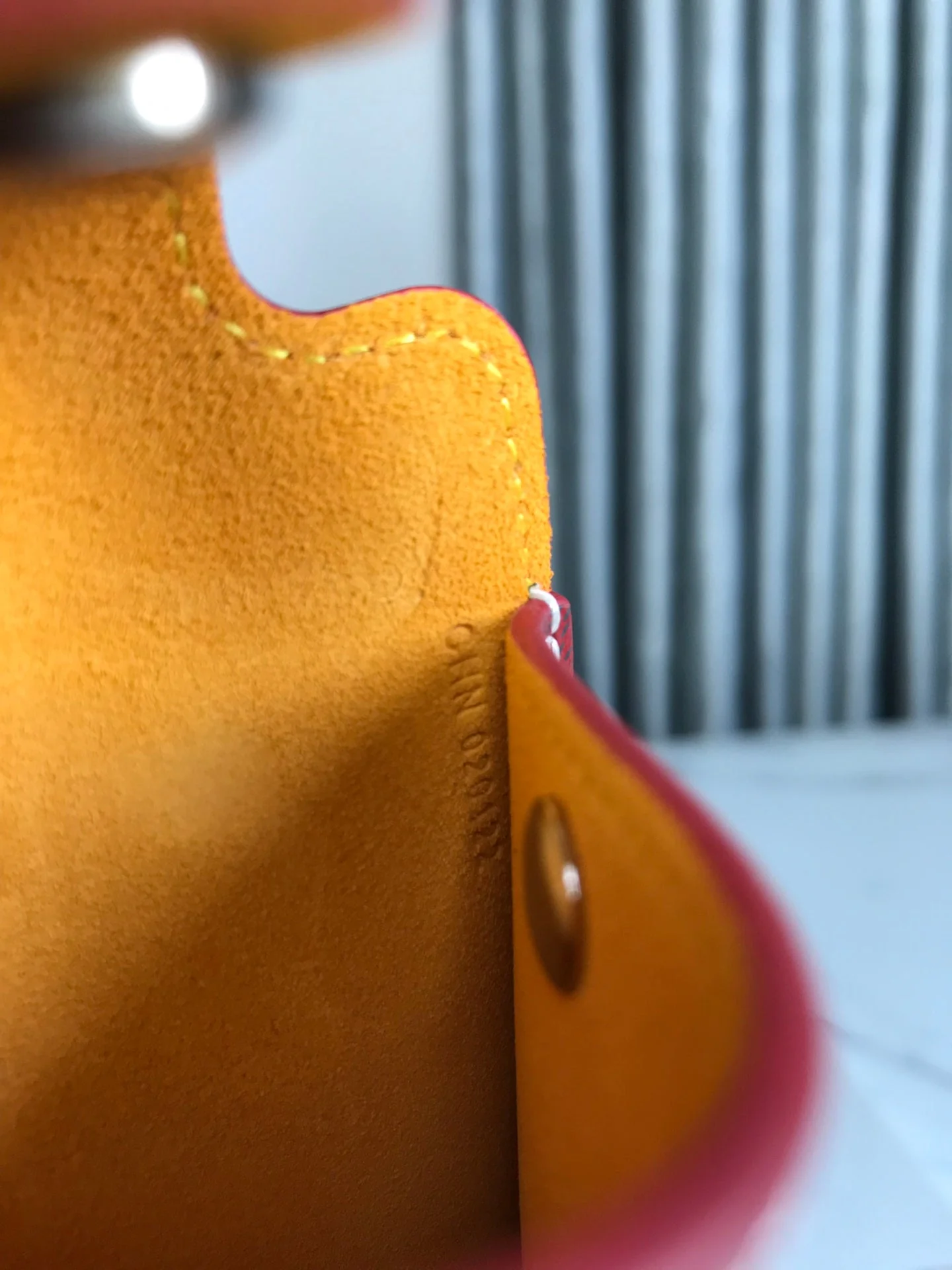 Gm Case 18 In Red Canvas