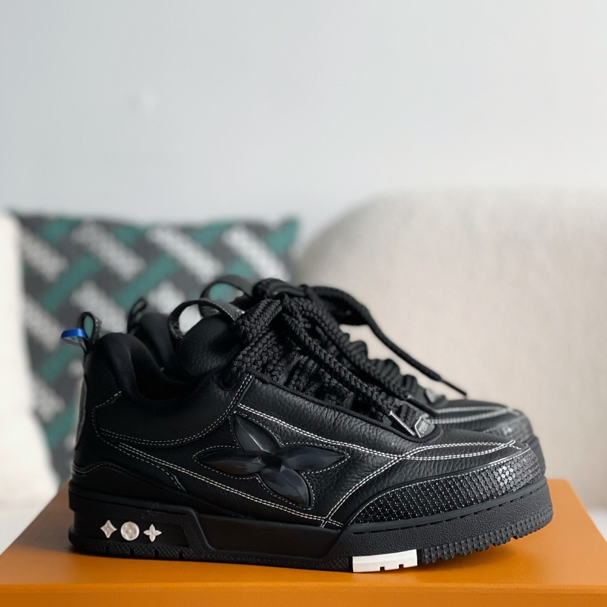 Skate Sneaker Black Men's