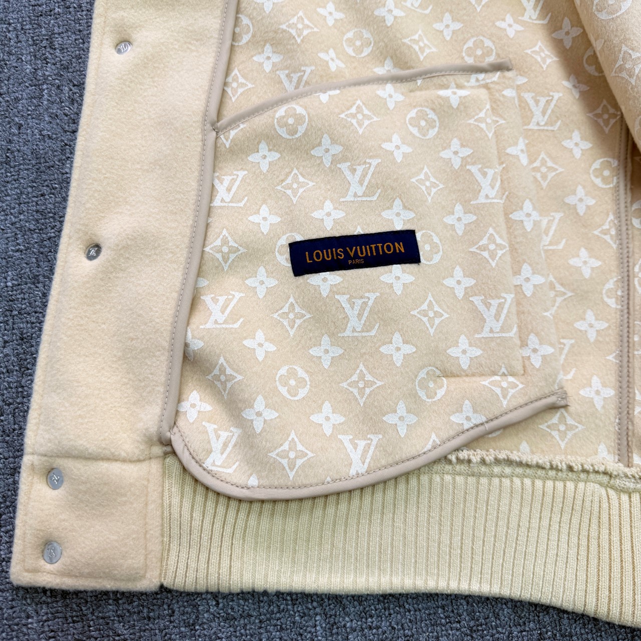 Autumn And Winter Leather Patchwork Baseball Casual Jacket