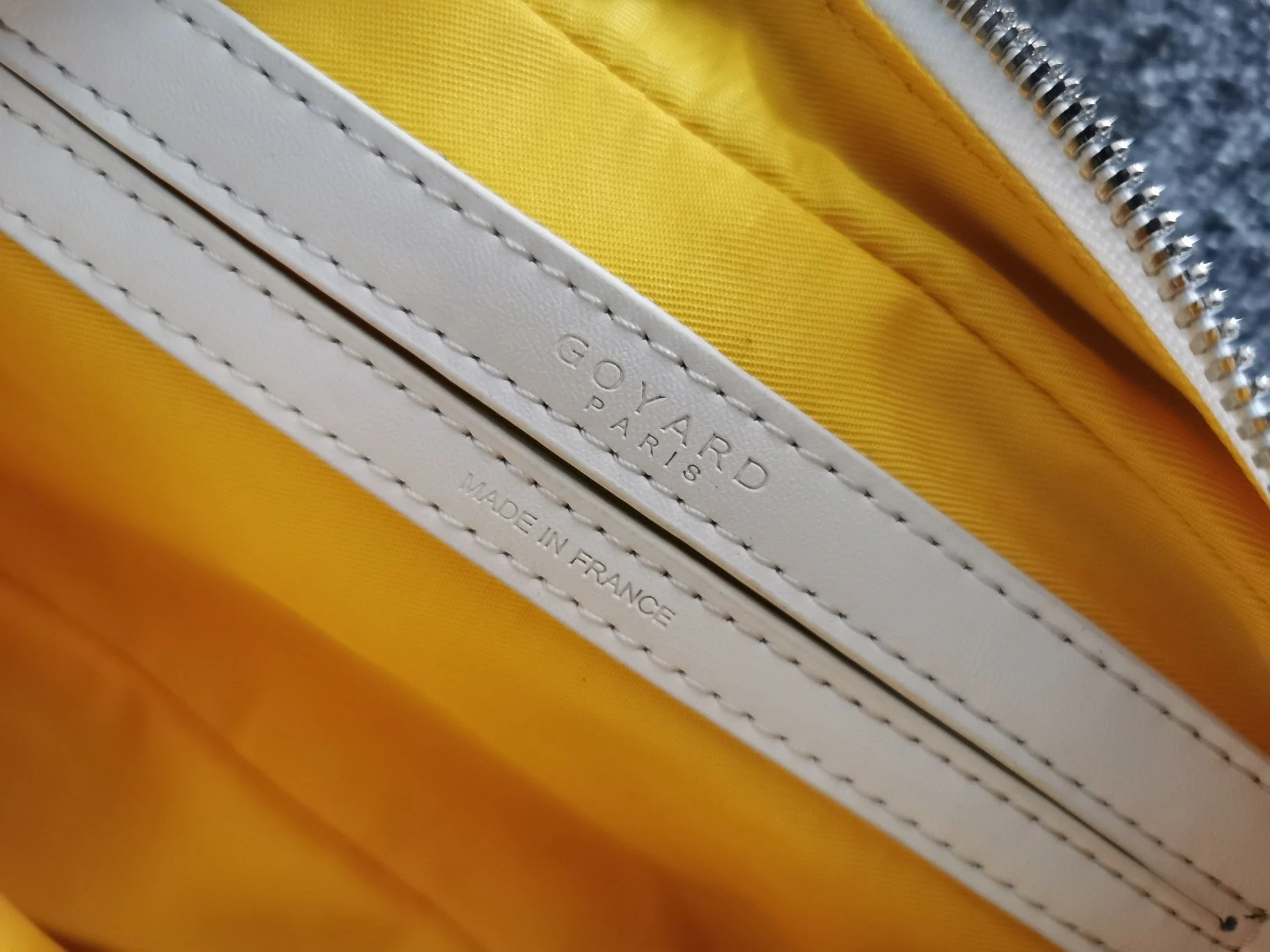 Cap-Vert Pm Bag 23cm White