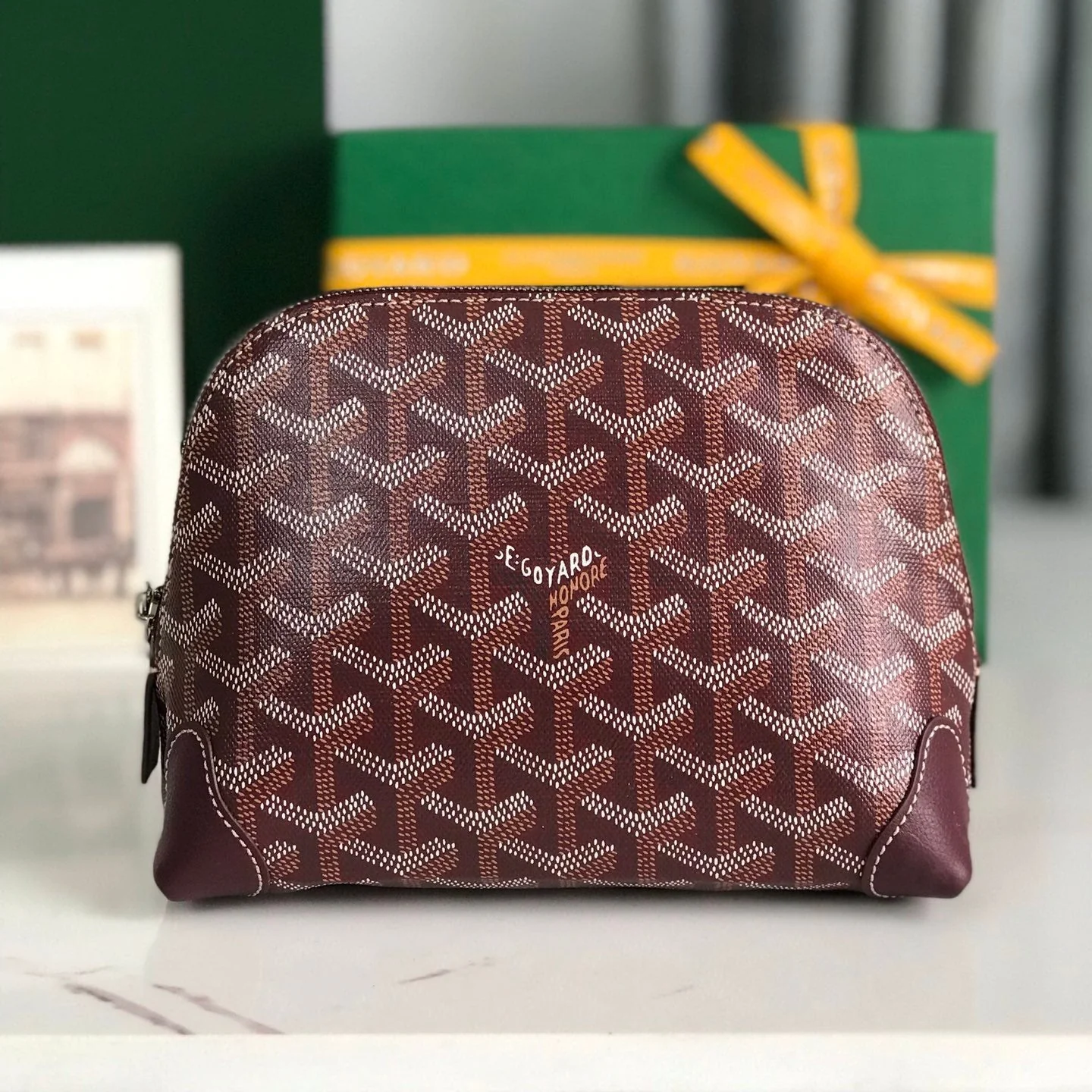 17 In Wind Red Canvas And Tan Calfskin Trim