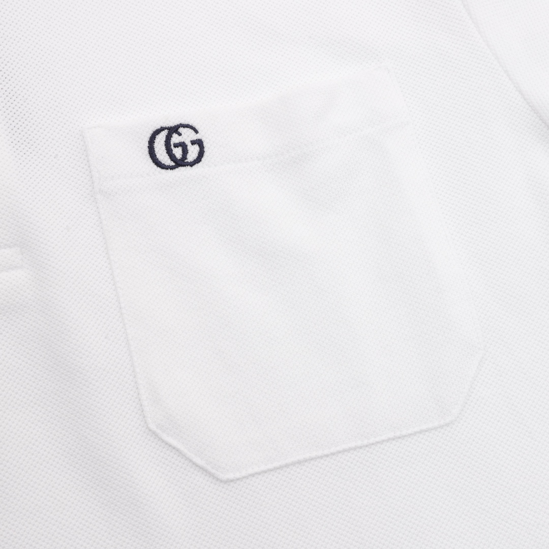 New Polo with pocket embroidery