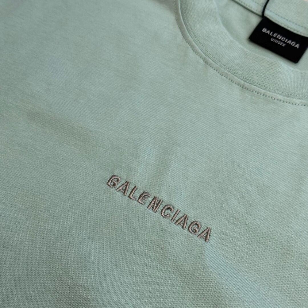 Mint green embroidered short-sleeved T-shirt