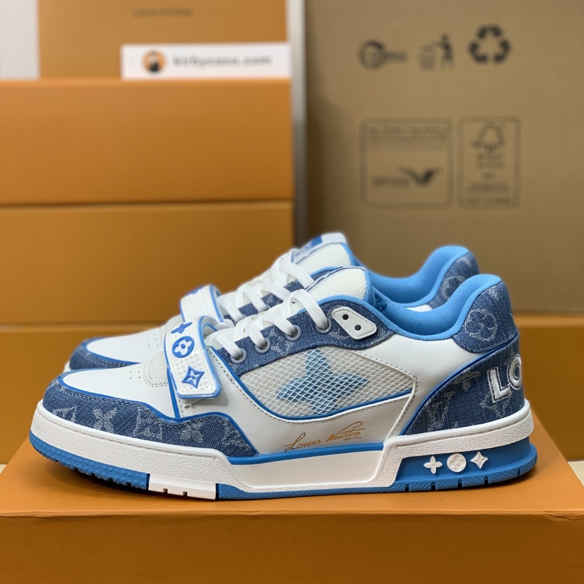 Light blue men's sneakers