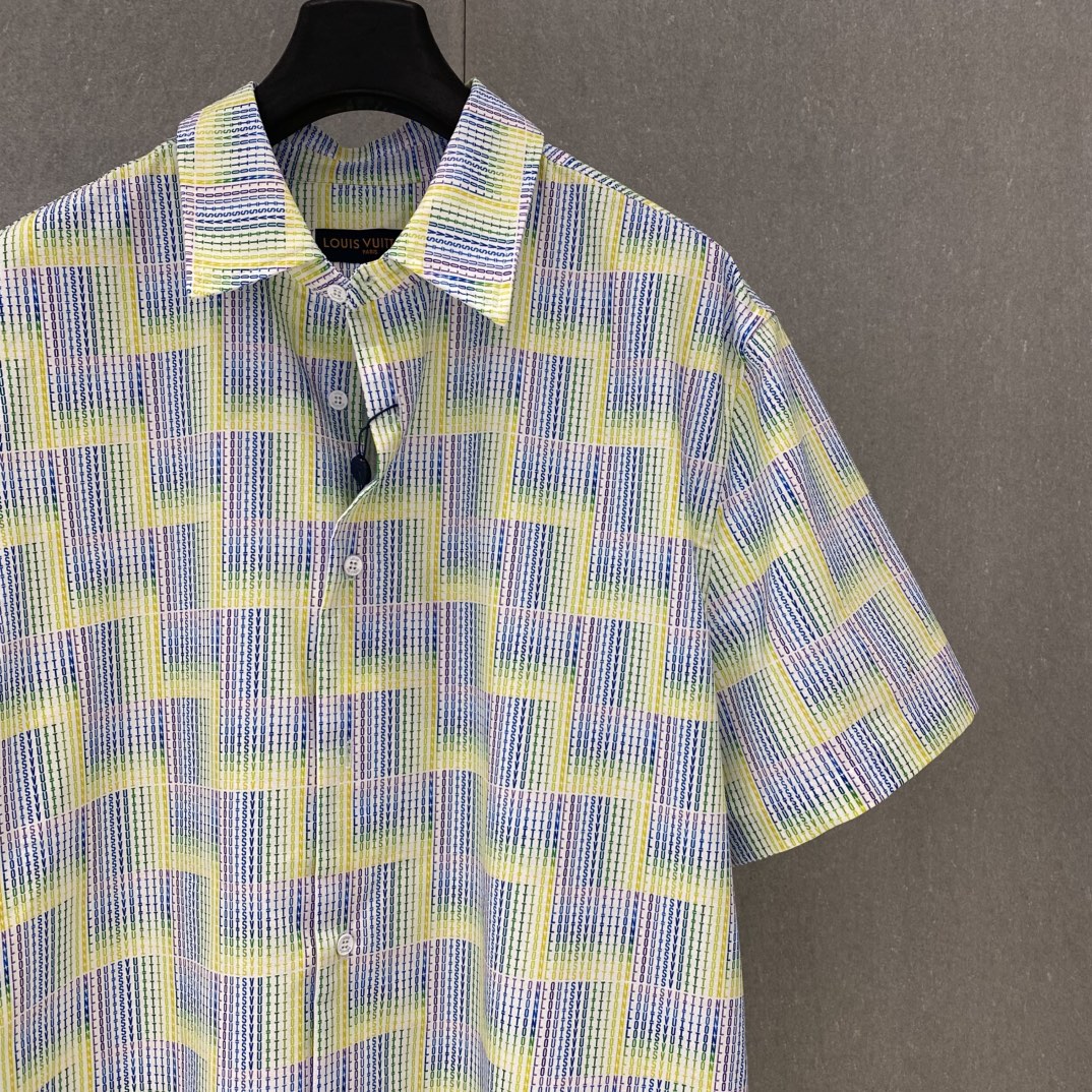 Staircase Gradient Short-Sleeve Shirt