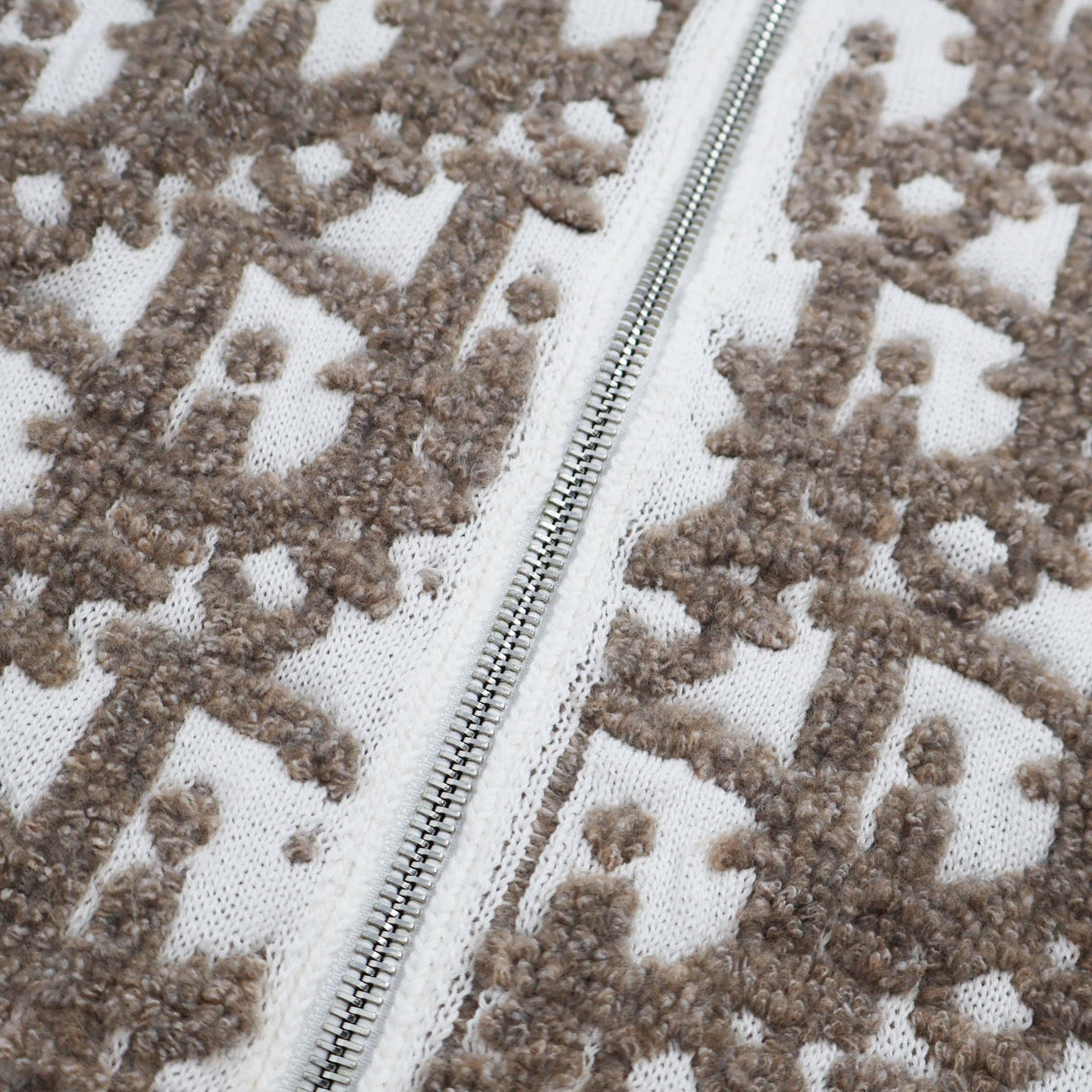 CD25FW Terry Embroidered Jacquard Cardigan