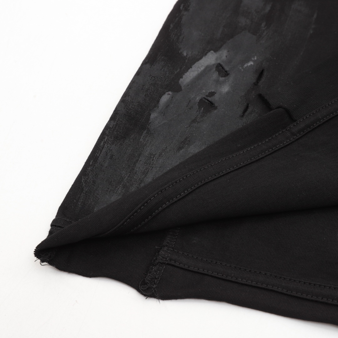 Eiffel Tower T-shirt with moonlight reflection