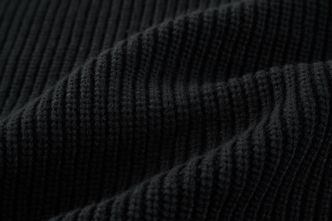 Cuff Jacquard Cashmere Sweater