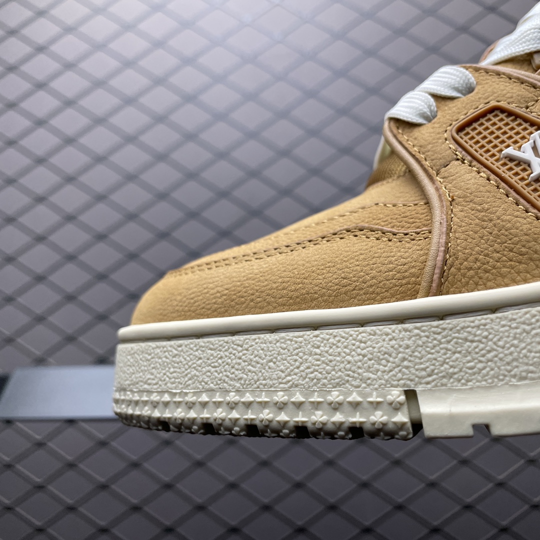 Low-top casual sneakers