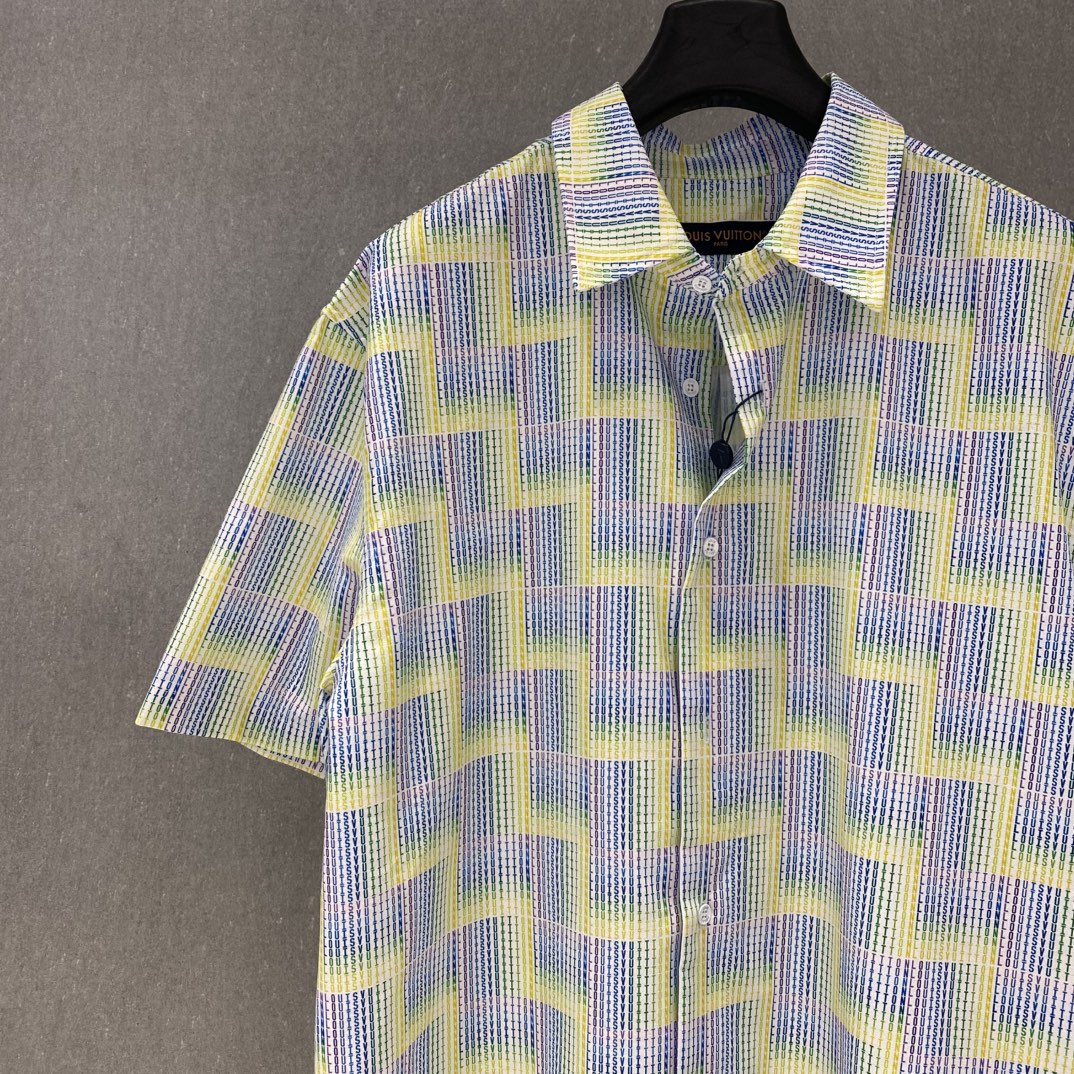 Staircase Gradient Short-Sleeve Shirt