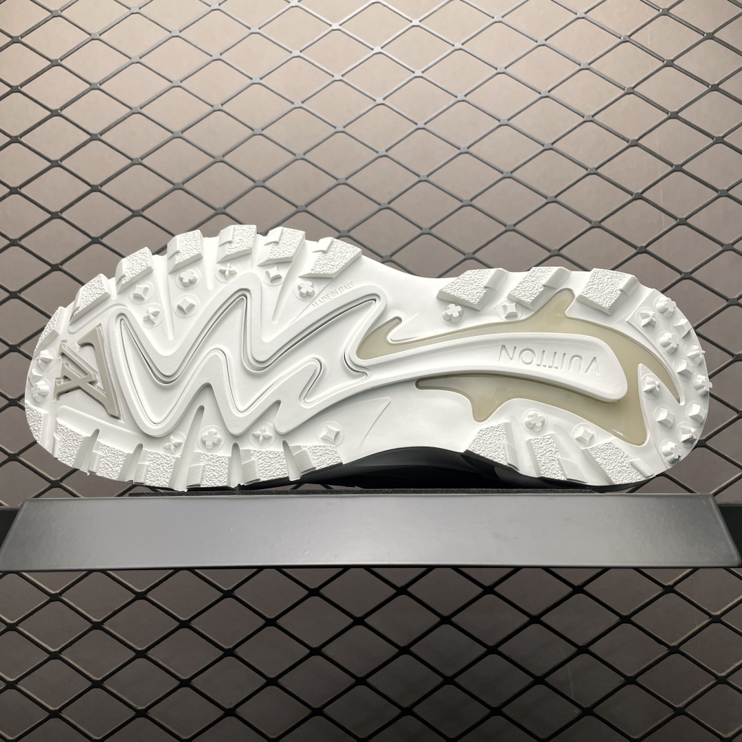 Trendy Retro Sneakers