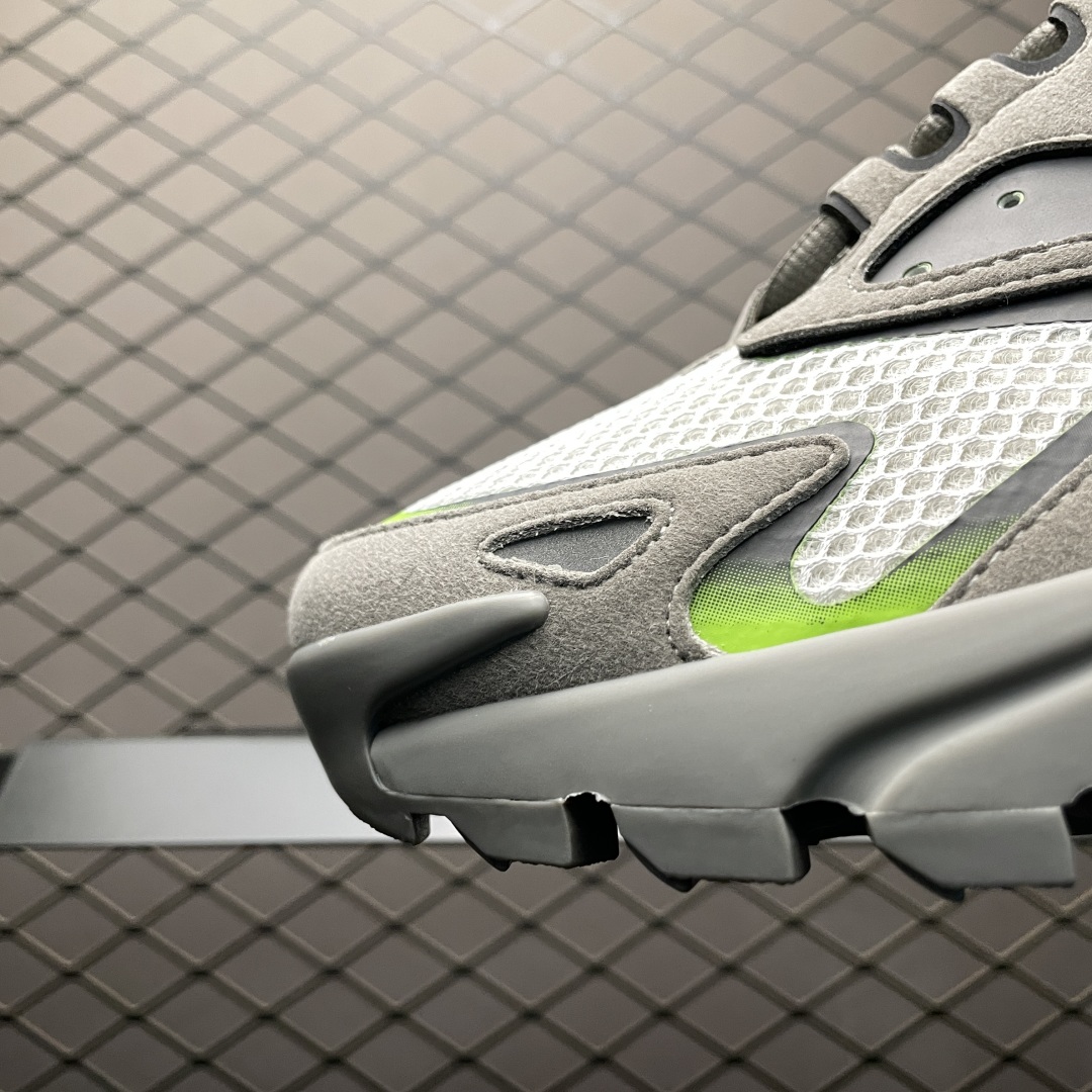 Trendy Retro Sneakers