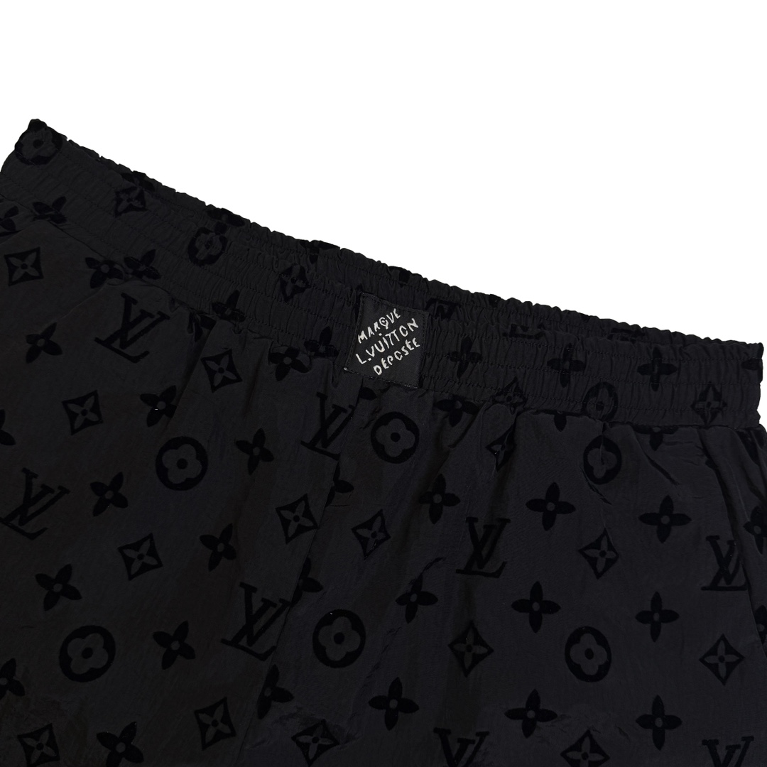 Printed flocked shorts