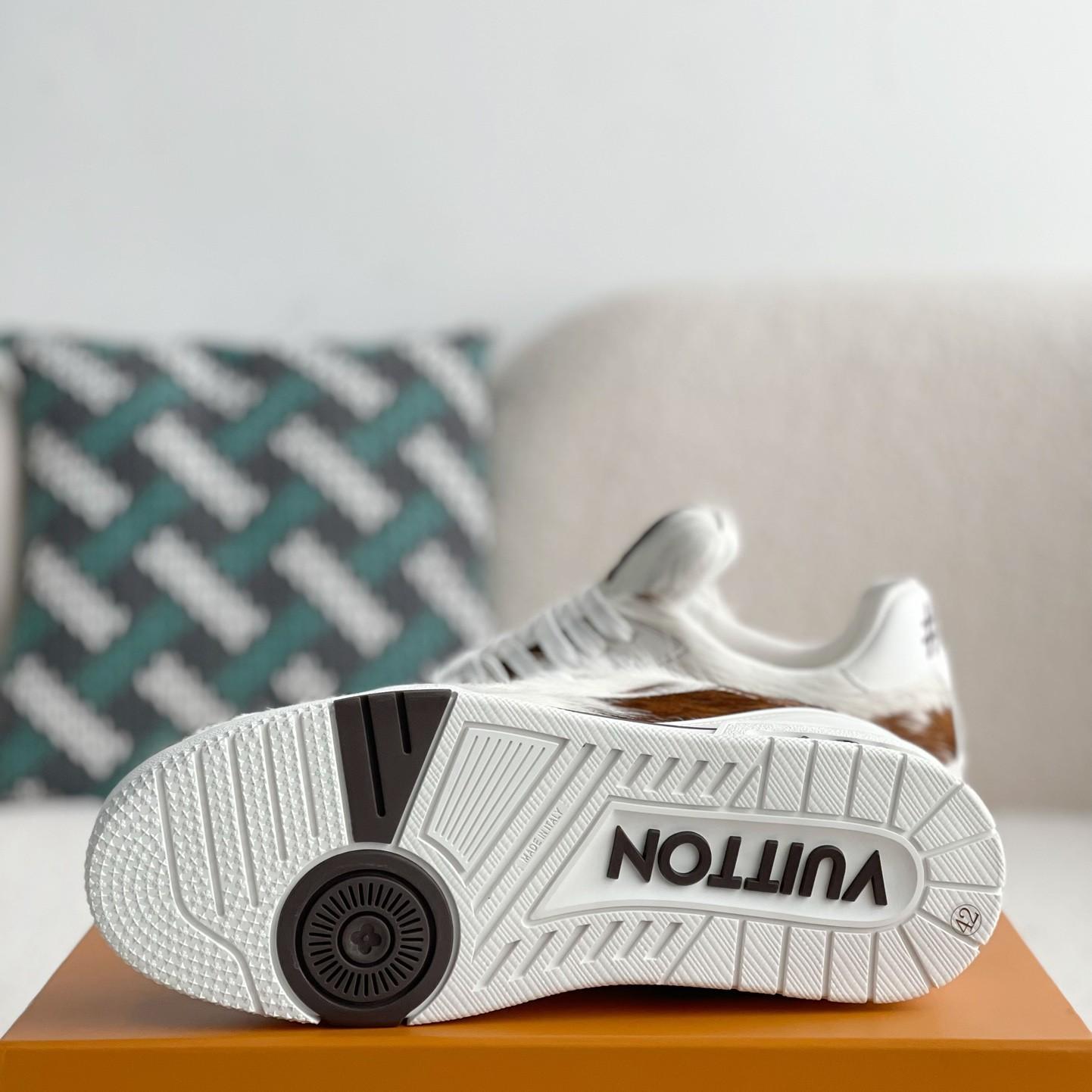 Short Hair Trainer Sneakers