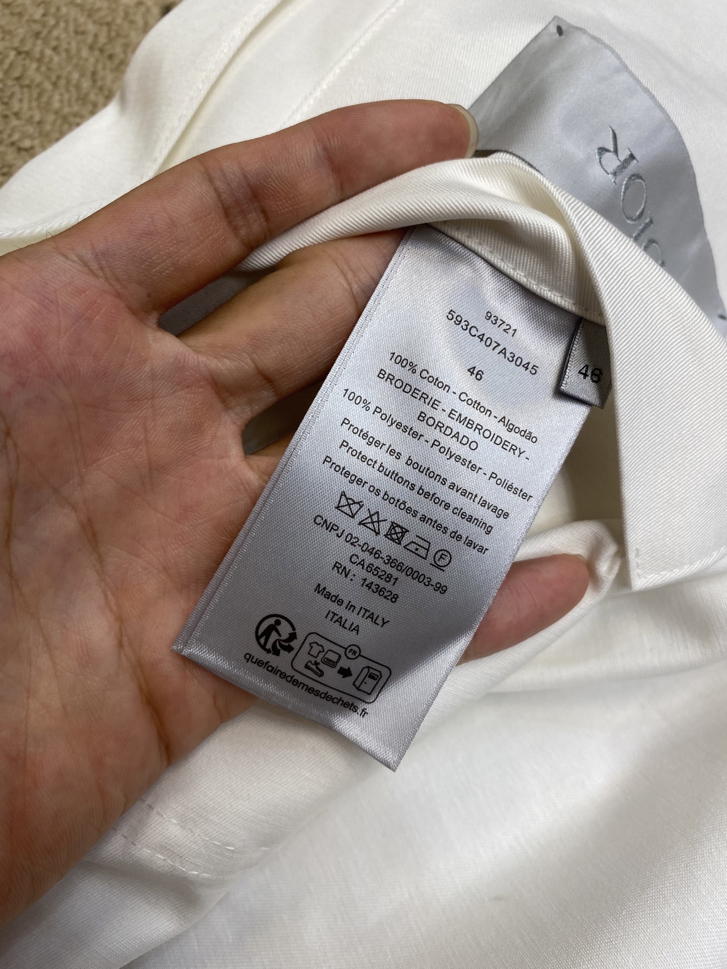 Embroidered single layer jacket