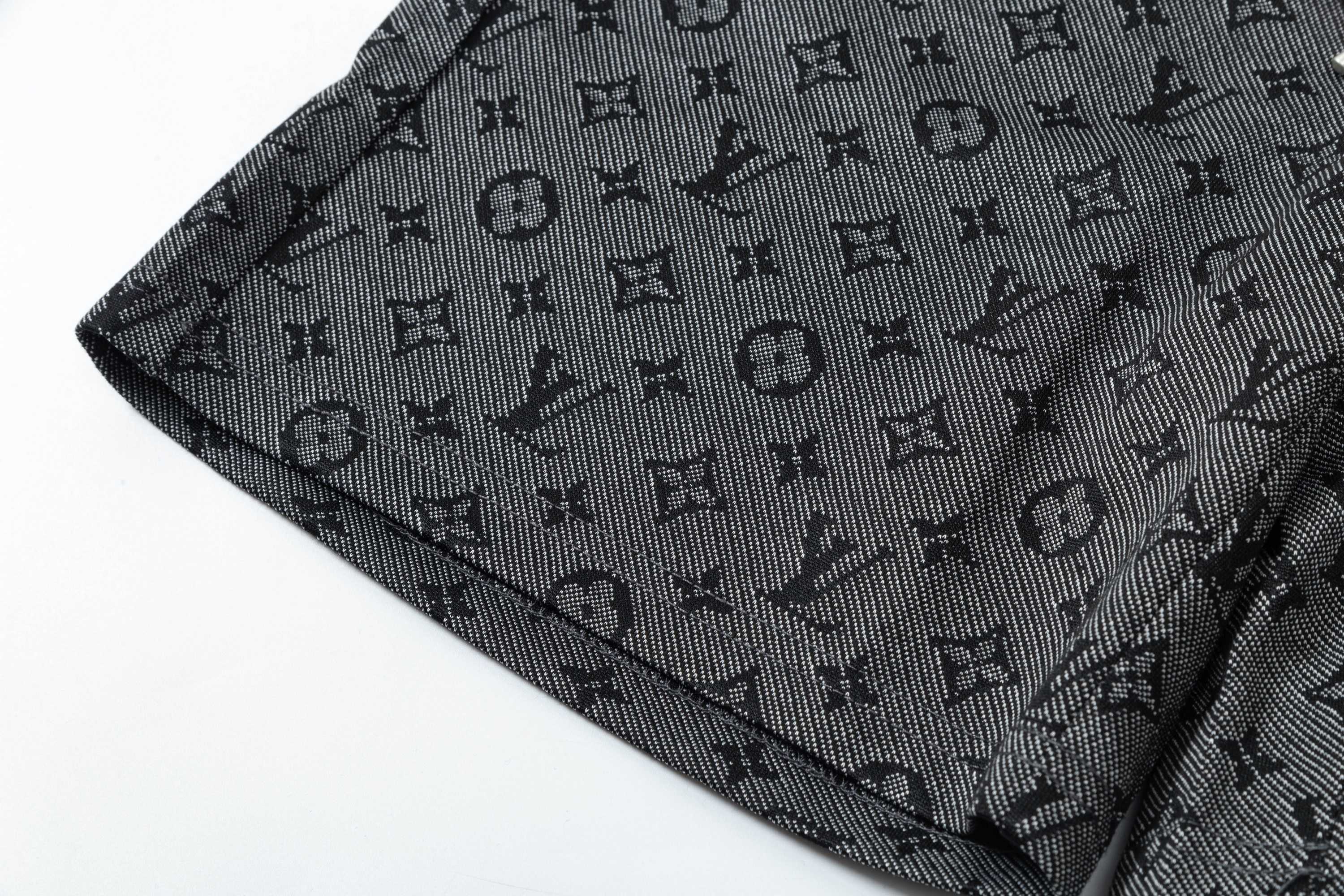 Printed knitted embroidered shorts