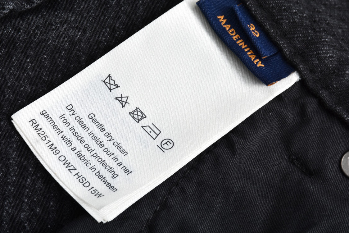 Distressed Burnout Print Jeans